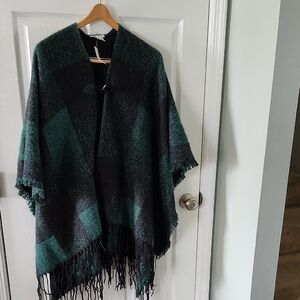 Maurices Green and Black Plaid Poncho